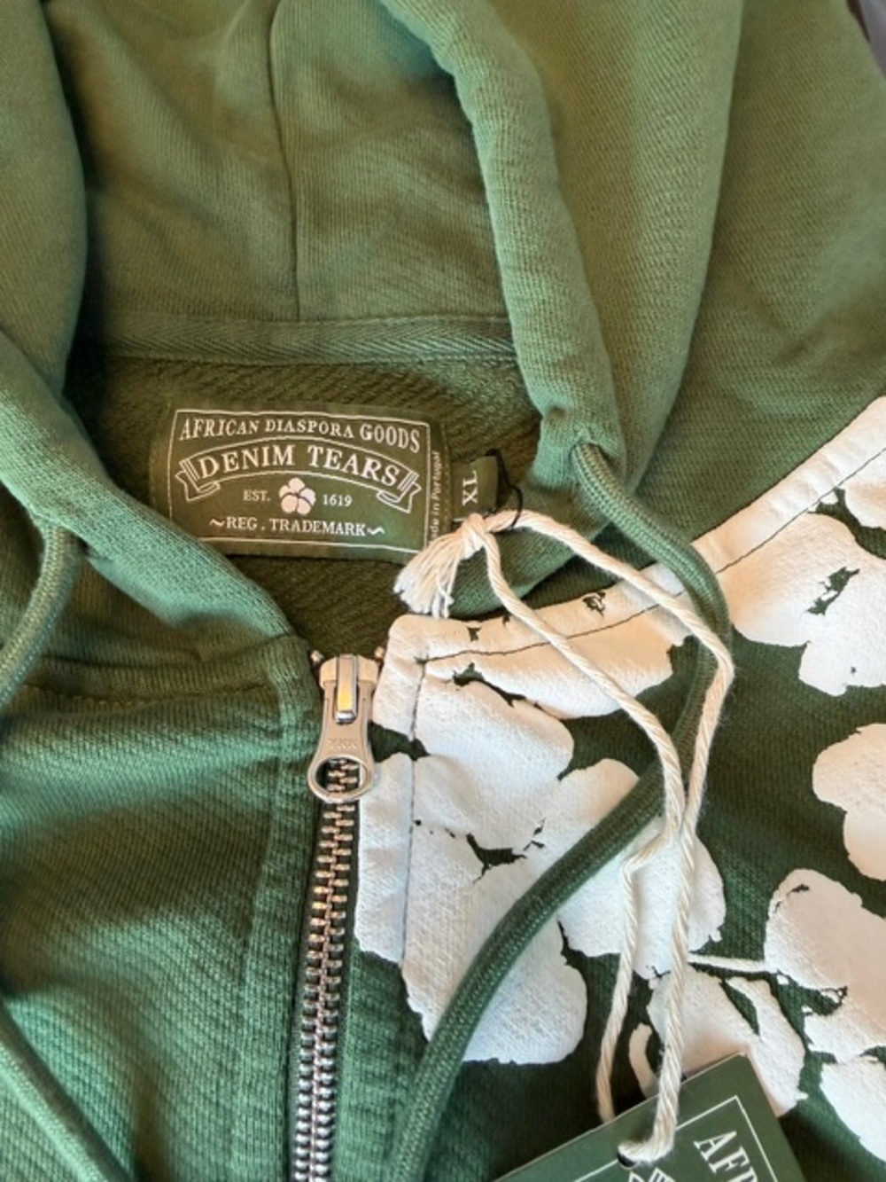 Adults XL Green Zip-Up Hoodie